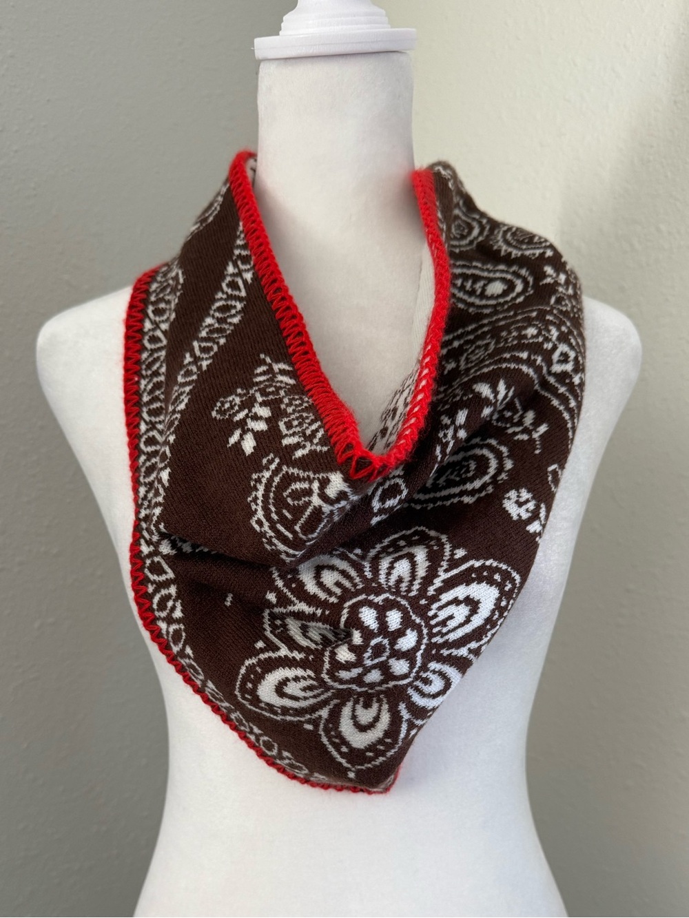 NWT Free People Carmen Knitted Triangle Scarf Shaved Chocolate OS